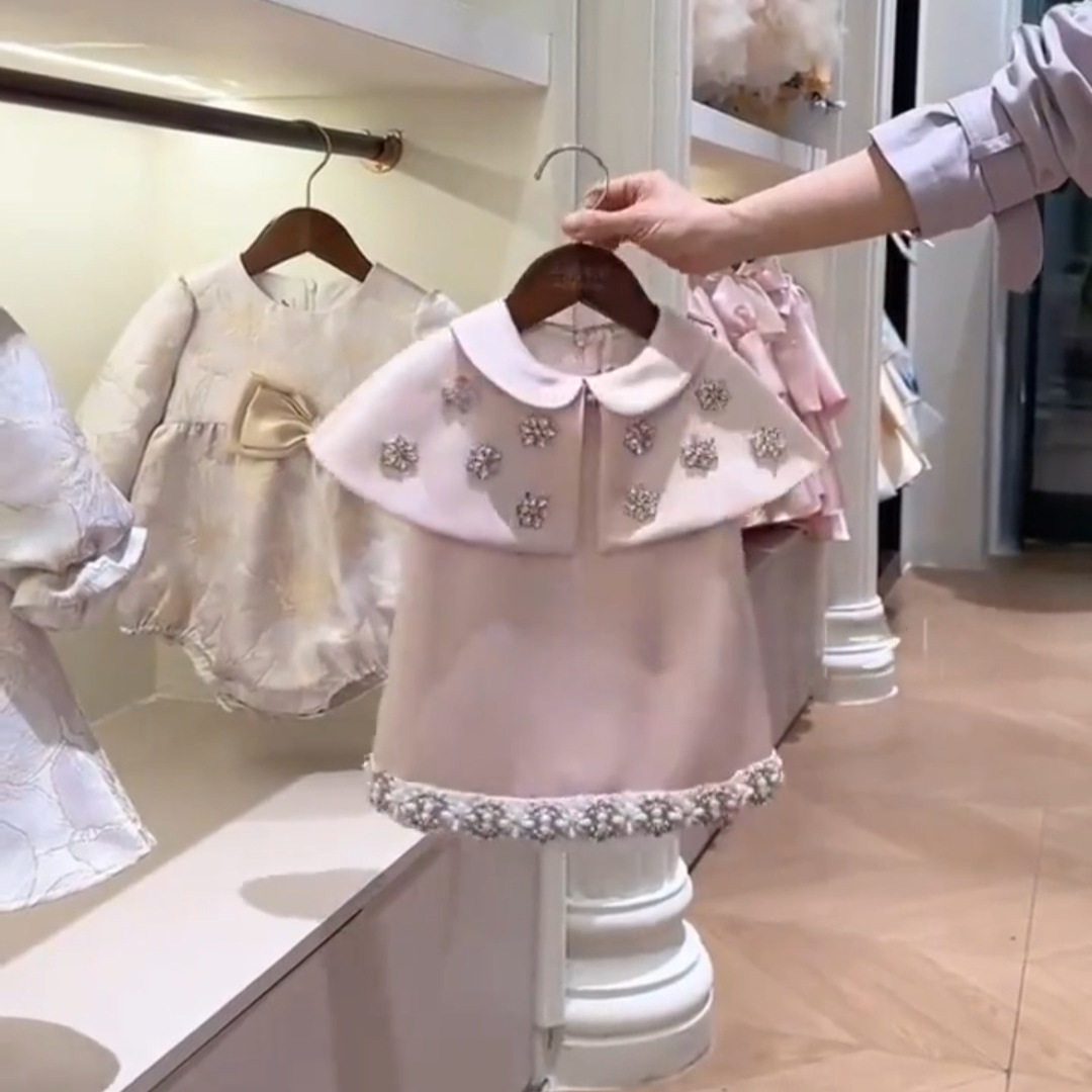 女童粉色生日周岁礼服裙2026新款女宝宝娃娃领珍珠装饰洋气公主裙