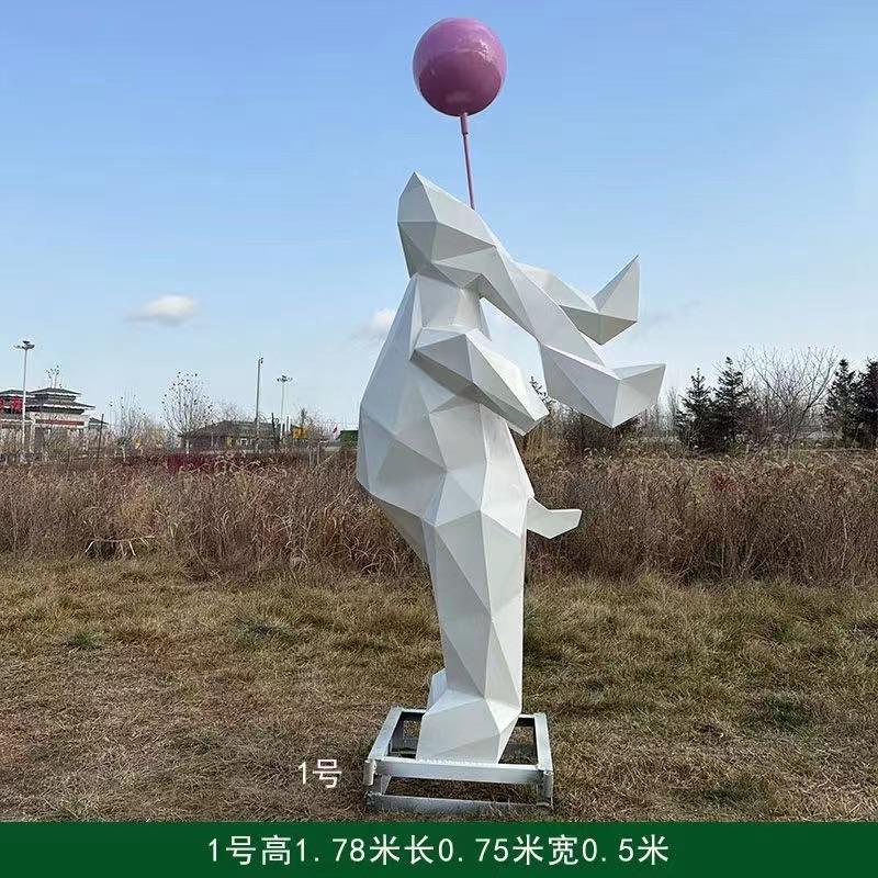 不锈钢兔子雕塑金属艺术几何切面兔子卡通造型情侣兔户外商场摆件