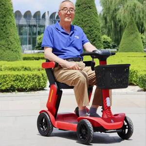 皮皮熊小红车高端老人代步车老年四轮电动车轻便可折叠安全助力车