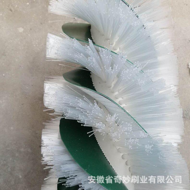 甄选厂家供应环卫机械配件毛刷辊各种扫地刷清扫器毛刷电动清扫车