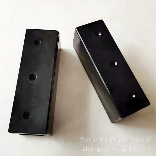甄选黑色橡胶震垫块工业橡胶震块黑色加厚震缓冲垫块异型橡胶块
