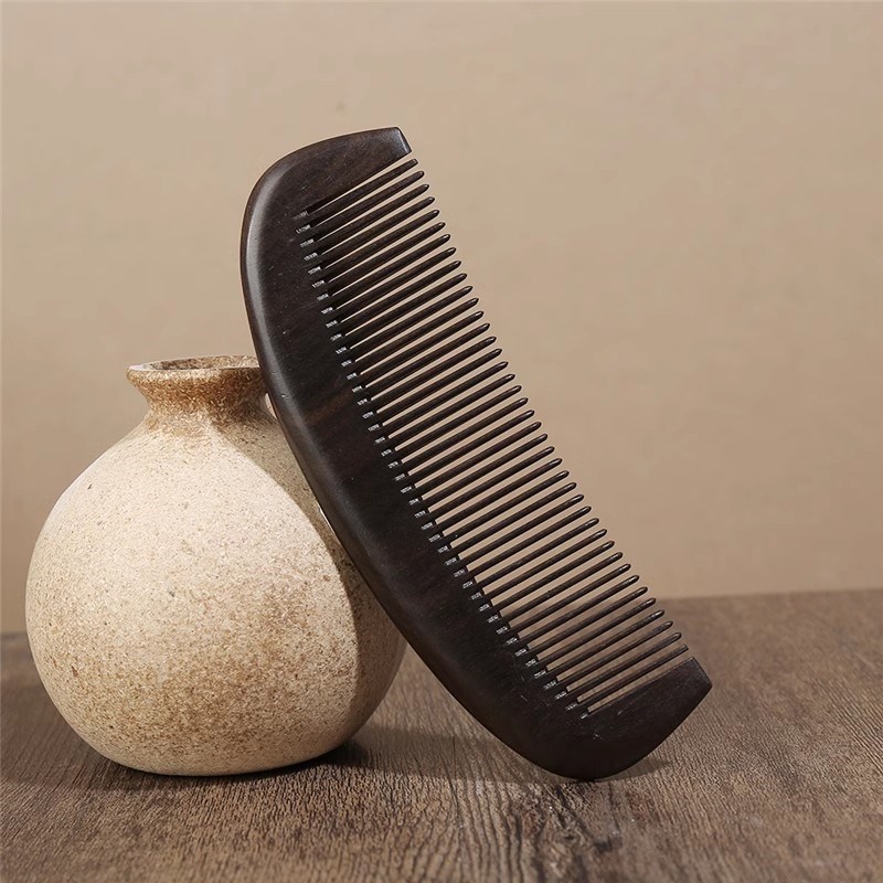 天然紫光檀月梳家用榫卯密齿防静电头皮按摩梳防脱发耐用直发梳子