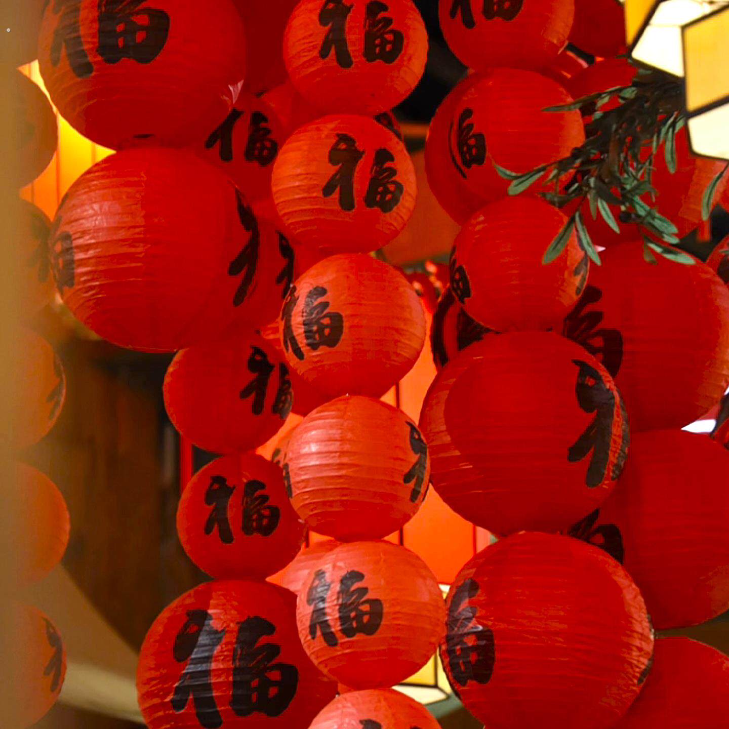 新年装饰店铺门头灯笼瀑布氛围感场景布置2026年新款红色灯笼摆件