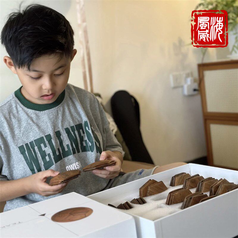 海风威实木足球存钱罐榫卯积木男孩女孩储蓄罐创意大容量储钱罐