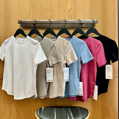 lululemonLOVE修身瑜伽短袖T恤