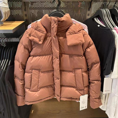 露露乐蒙WunderPuff连帽羽绒服