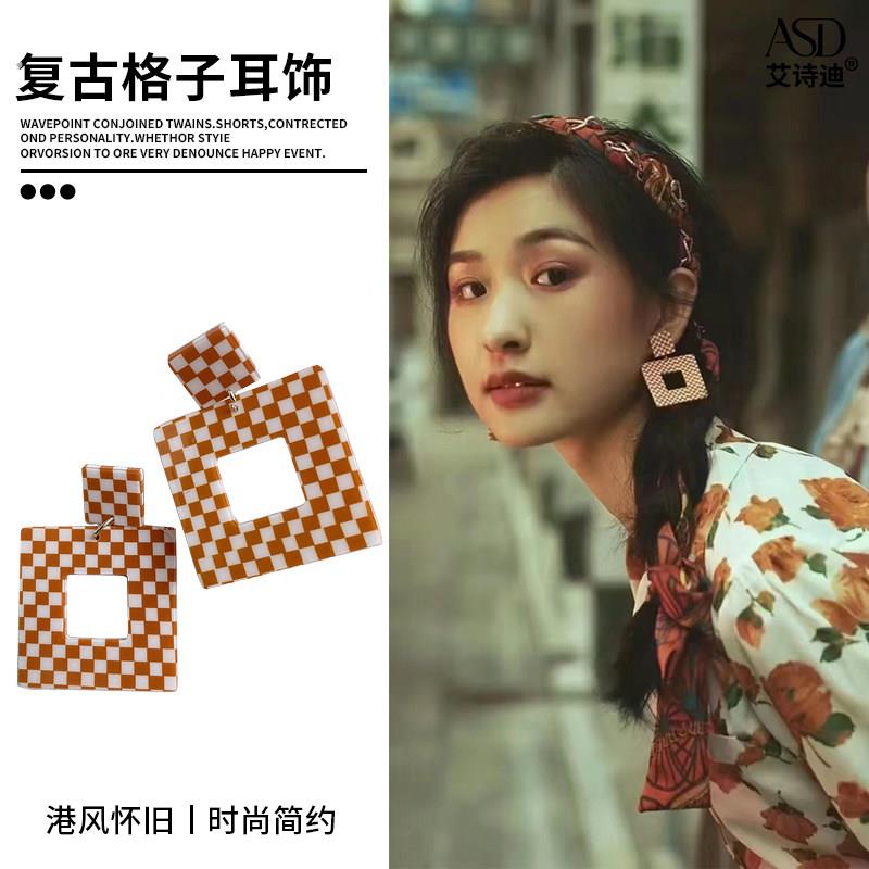 复古怀旧时髦红格子80年代夸张耳环女款方形摩登港潮耳夹港式配饰