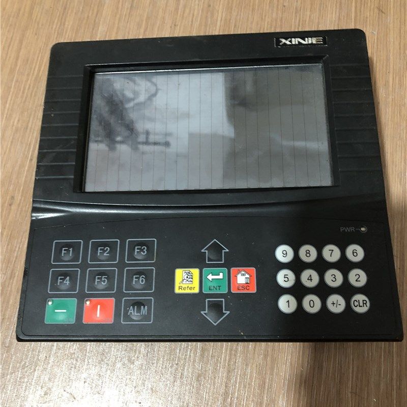 信捷触摸屏XMP2-32T-E 5W 220V 不包好坏通电无显示无维修