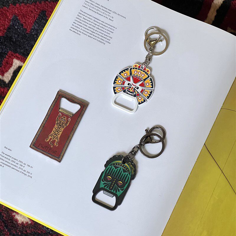 阁楼开瓶器双面虎创意家居礼物啤酒汽水玻璃瓶器起子钥匙扣