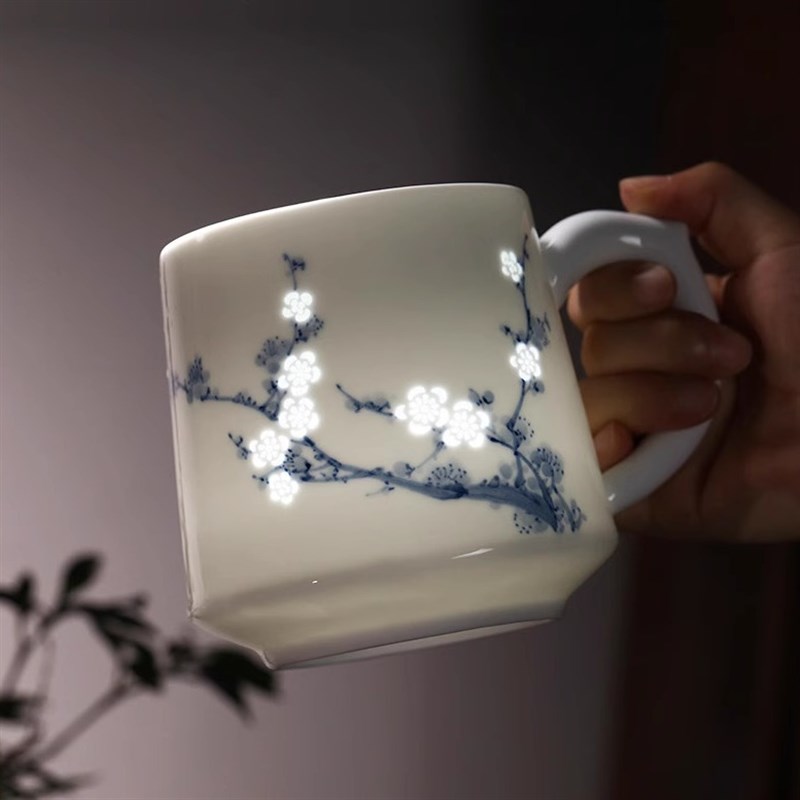 景德镇手绘青花瓷办公室泡茶杯玲珑陶瓷骨瓷茶水分离带过滤喝水杯