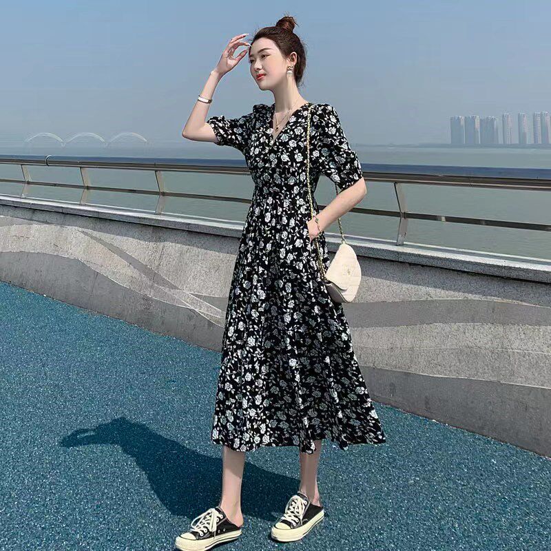 大码碎花雪纺连衣裙V领显瘦松紧腰收腰中长裙子气质遮肚仙女夏装
