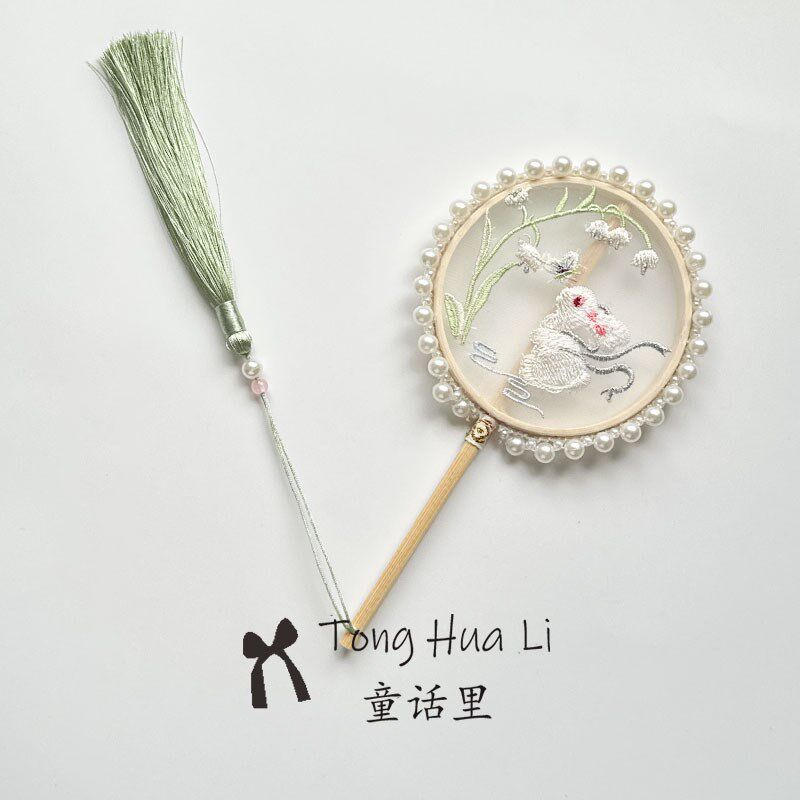 儿童周岁铃兰团孩小女扇掌中扇女国风刺绣小扇子中童舞蹈走秀汉服