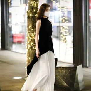夏款2021年新款女装白色半身裙黑白配薄款宽松百褶裙两件套套装