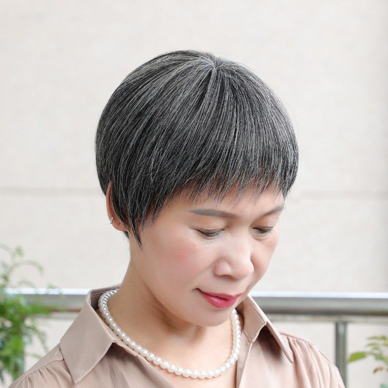 老年人假发女短发奶奶花白色舞台表演假头发套超自然老太太全头套