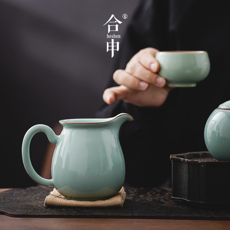 厚湖窑天青汝窑公道杯陶瓷开片分茶器带手柄茶海茶具单个倒茶均杯