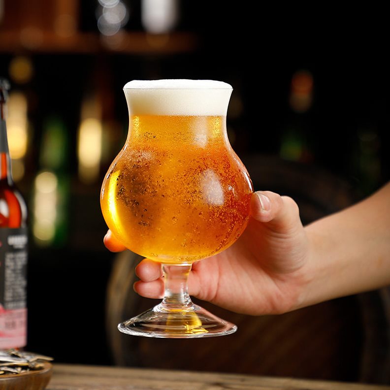 甄选郁金香网红精酿杯500ml德国扎啤杯 小麦啤酒杯酒吧酒杯玻璃杯图片