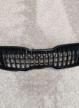 适用于起亚K3改装中网全黑中网老款新款K3虎啸进气格栅改装面罩进