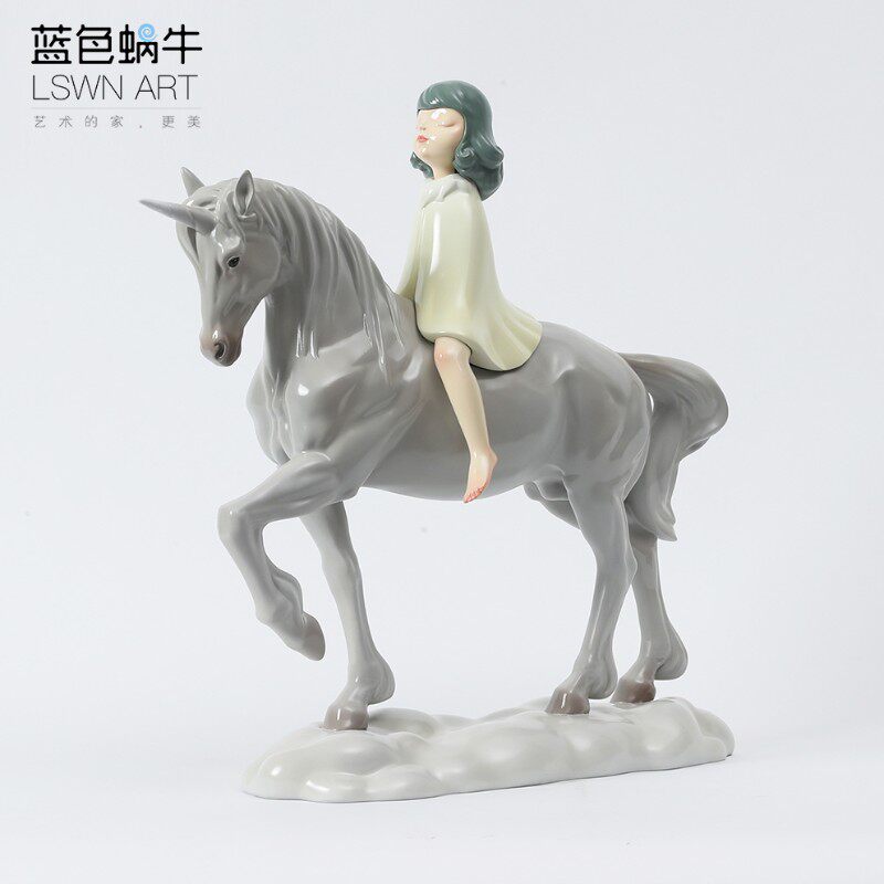 蓝色蜗牛梦影少女-勇敢的心 家居客厅酒柜摆件装饰品创意艺术礼品