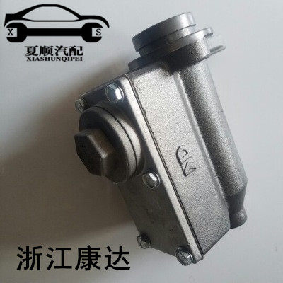 适用于拖拉机铲车叉车吊车刹车总泵跃进农用车NJ130老式制动总泵