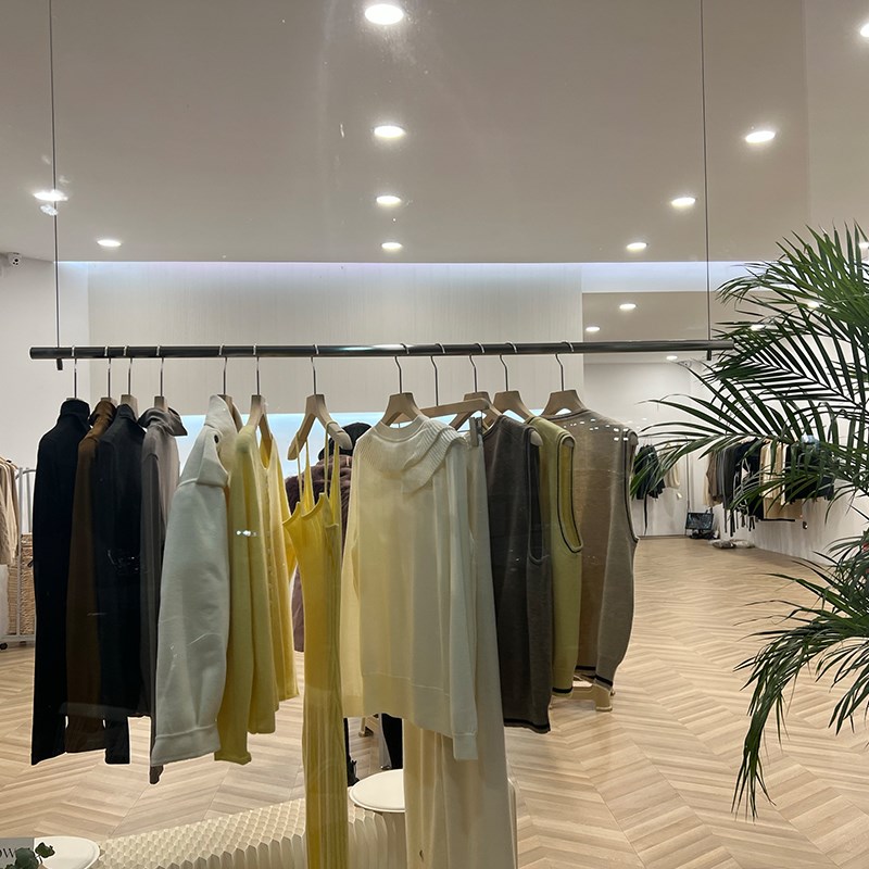 女装店货架服装店展示架上墙天花板吊顶钢丝绳吊架童装店挂衣架子