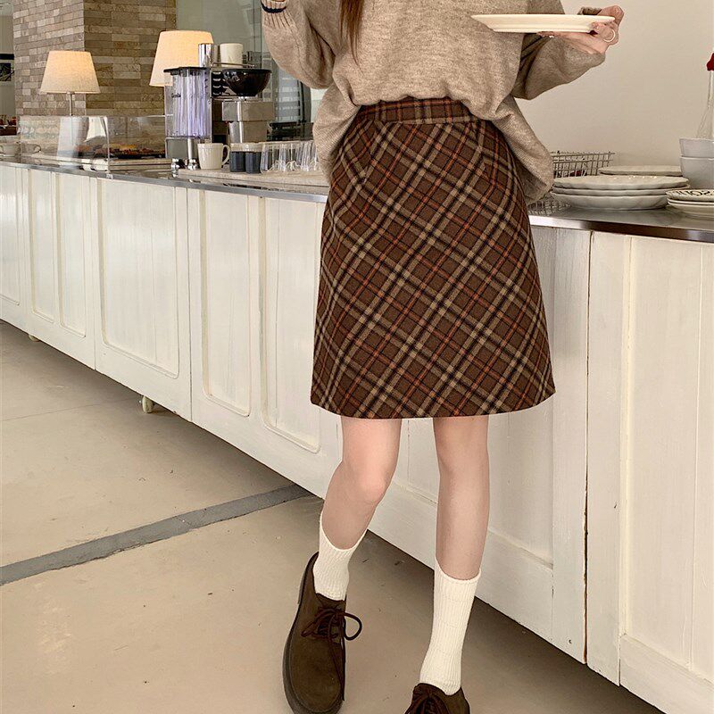半身裙女毛呢小个子中裙秋冬咖色格纹包臀裙A字短裙胖mm学生裙子