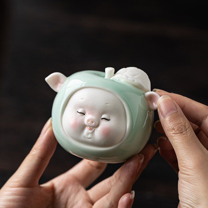 创意平安小猪摆件可爱陶瓷工艺品家居客厅桌面装饰品车载祝你平安