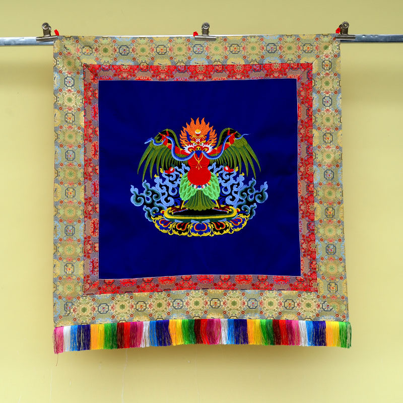 藏式墙上装饰布艺挂画藏族文化民宿背景墙挂布绣大鹏展翅壁画挂毯