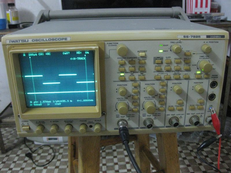 日本岩崎SS-7825数字示波器二手进口250MHZ示波器CRT频率直读功能