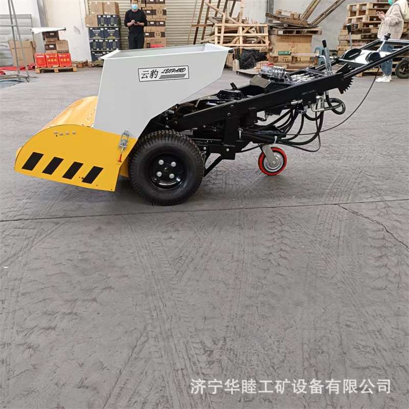 道路修补手扶摊铺机微型沥青铺路机迷你手推式汽油沥青摊铺机