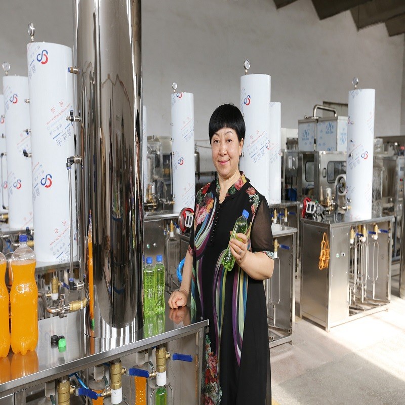 小型实验打样h果汁老汽水苏打酒碳酸饮料混合灌装机械设备生产