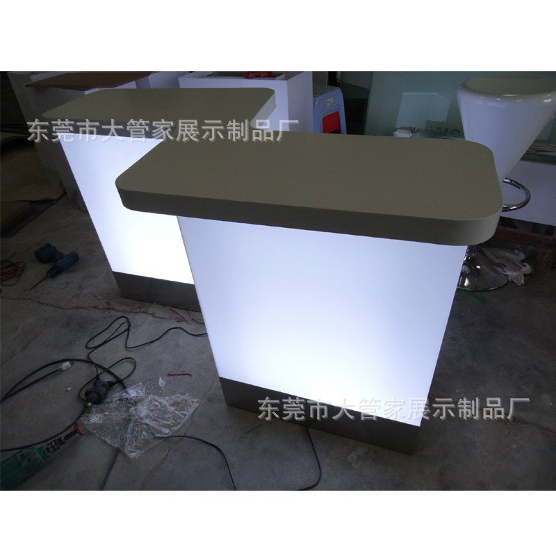商用展台展示台创意椭圆形发光体验D桌智能科技异型展架流水中岛