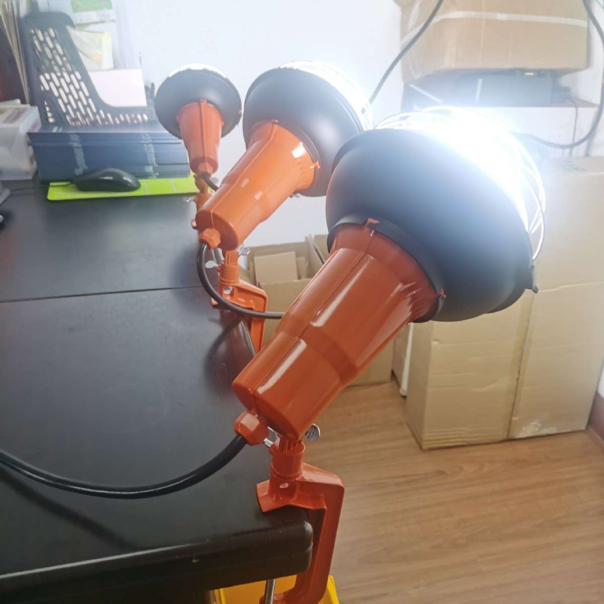 浙江韦德照明 供应灯丝灯泡投光器18W夹具作业灯LED工地投射灯