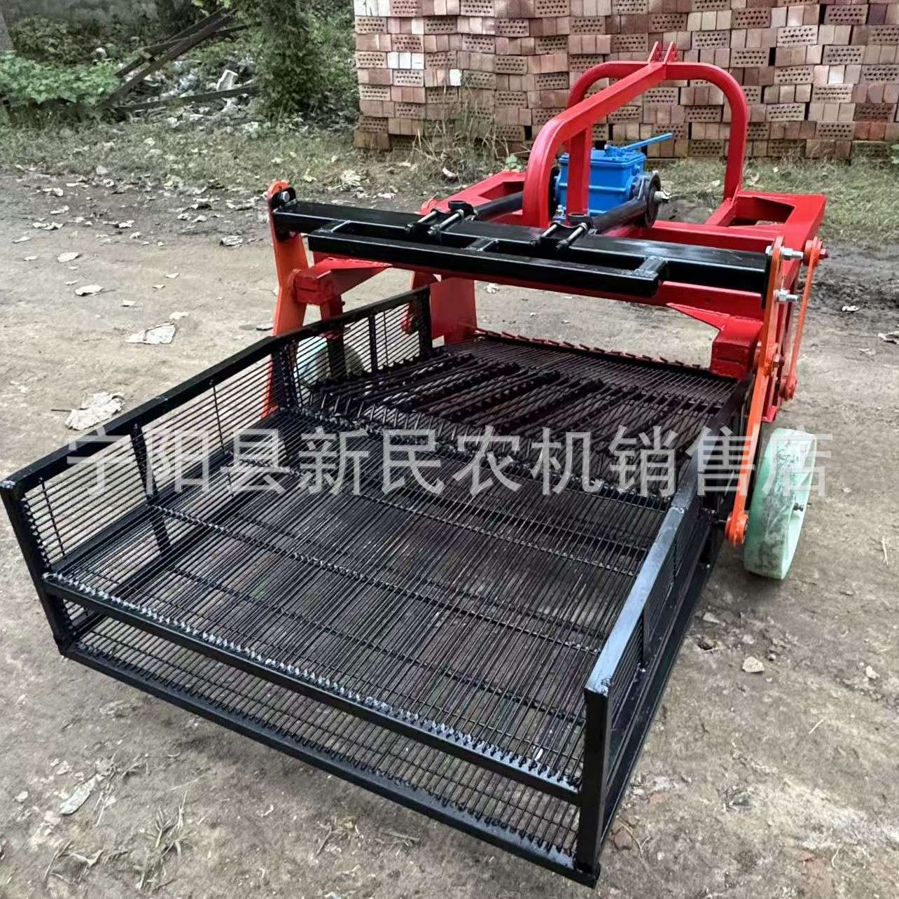 震动筛式螺丝菜地环收获机贝母出土机拖拉机带动螺丝菜出土机