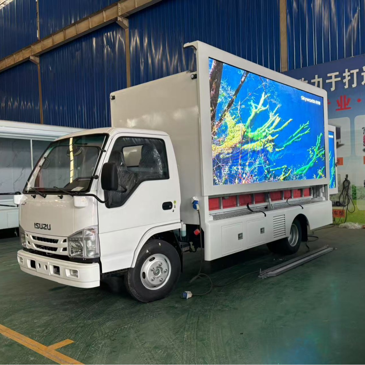 5.995米全自动流动舞台车