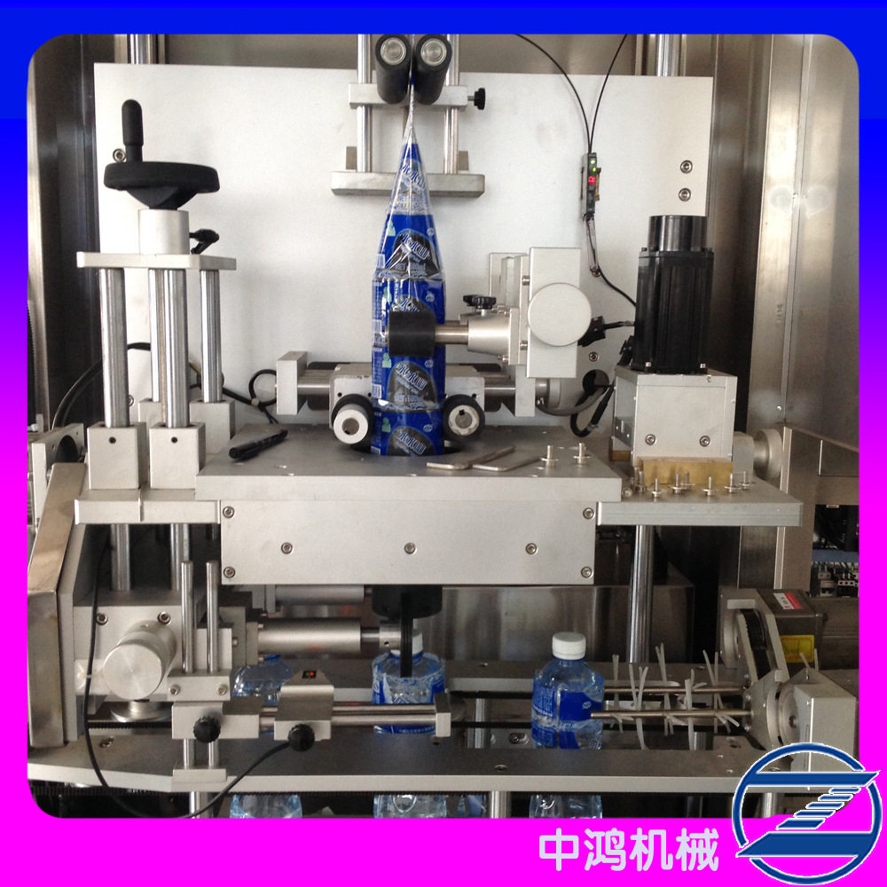 中鸿机械酒精套标机84消毒液套标机高速全自动不干胶贴标机包装机