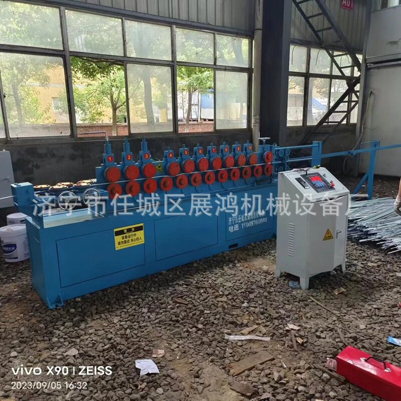 济宁展鸿光伏拉杆调直切断机