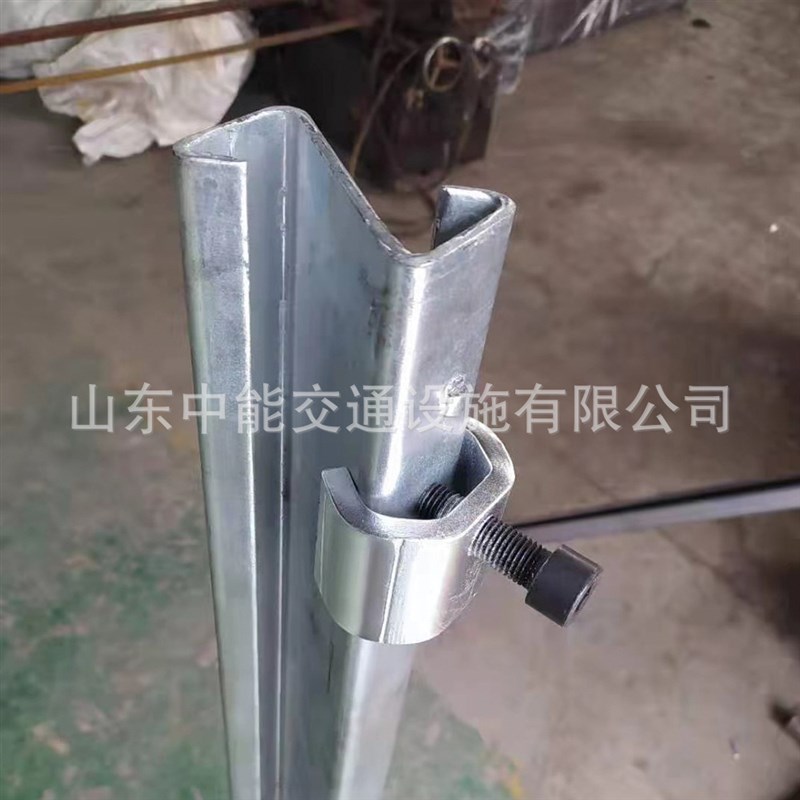 专业出口热镀锌波形护栏Z型立柱 高速喷塑防撞护栏V板Z型立柱配件