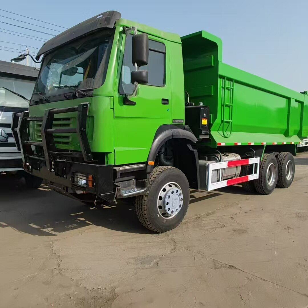 跨境豪沃自卸车 后八轮渣土车U型自卸车 HOWO371马力自卸翻斗货车