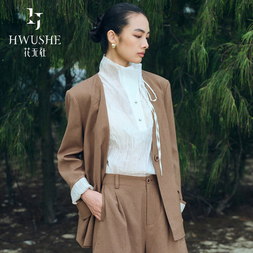 花无社亚麻V领通勤西装