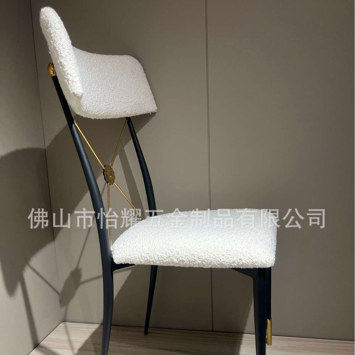 出口欧美金属餐椅 休闲椅 酒店家具椅子 桌子 家具餐椅 折叠椅