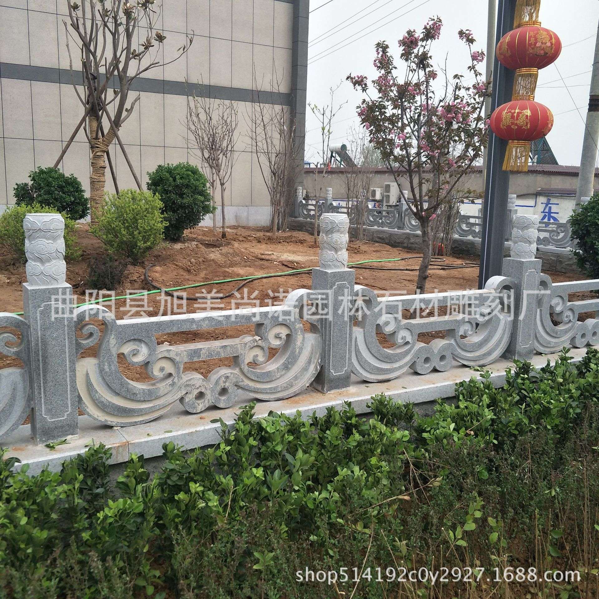 厂家花岗岩栏板 别墅庭院青石汉白玉栏杆 河道景观异形栏板