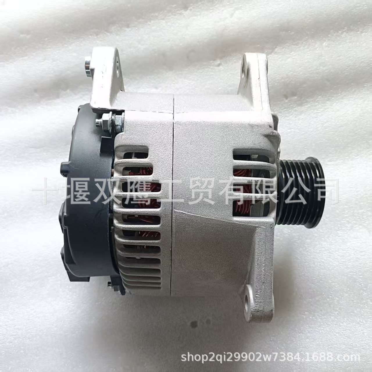 供应福特新荷兰82001259交流发电机14V 100A,用于新荷兰拖拉机