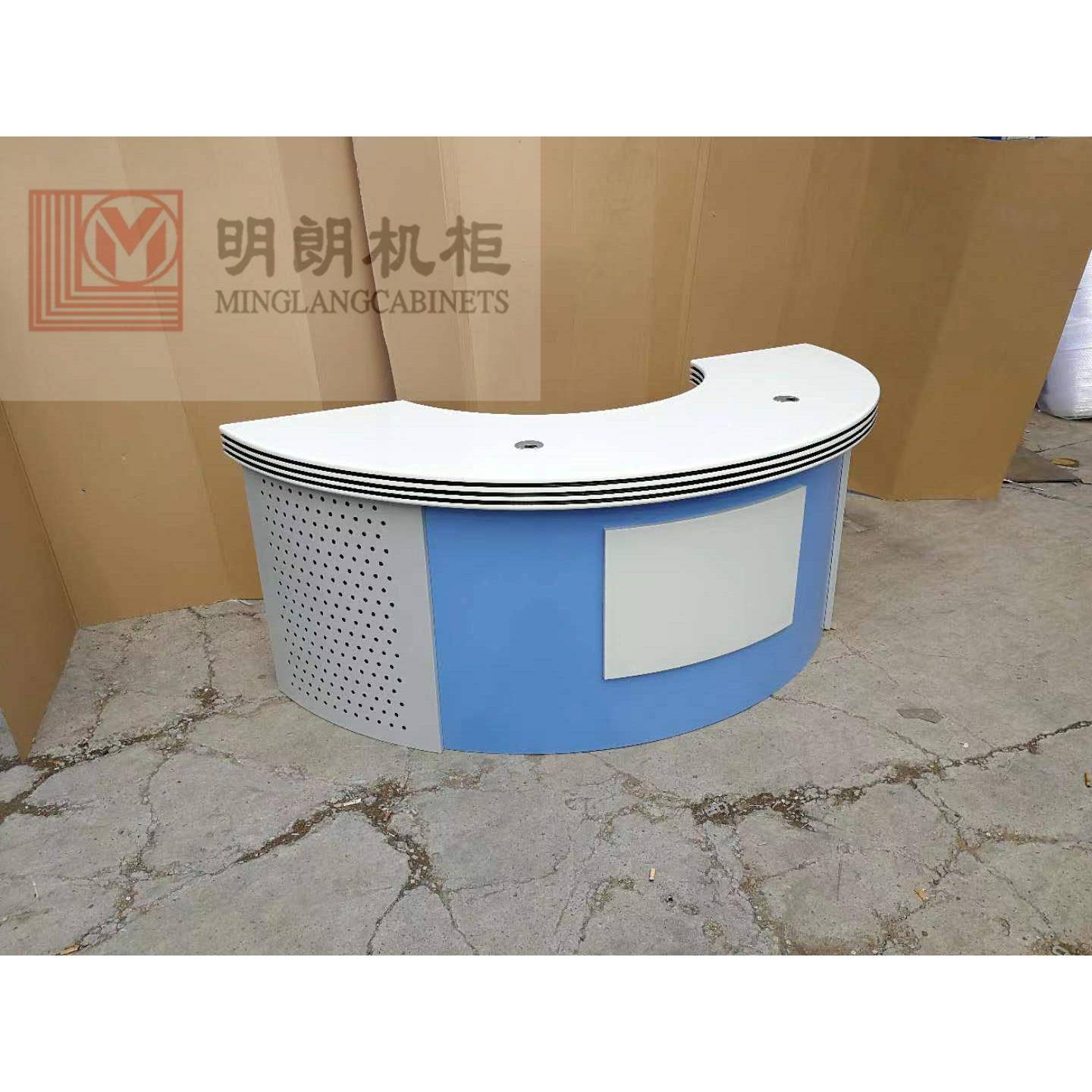 北京明朗机柜演播室播音桌直播台访谈专业新闻采访主持人桌校园