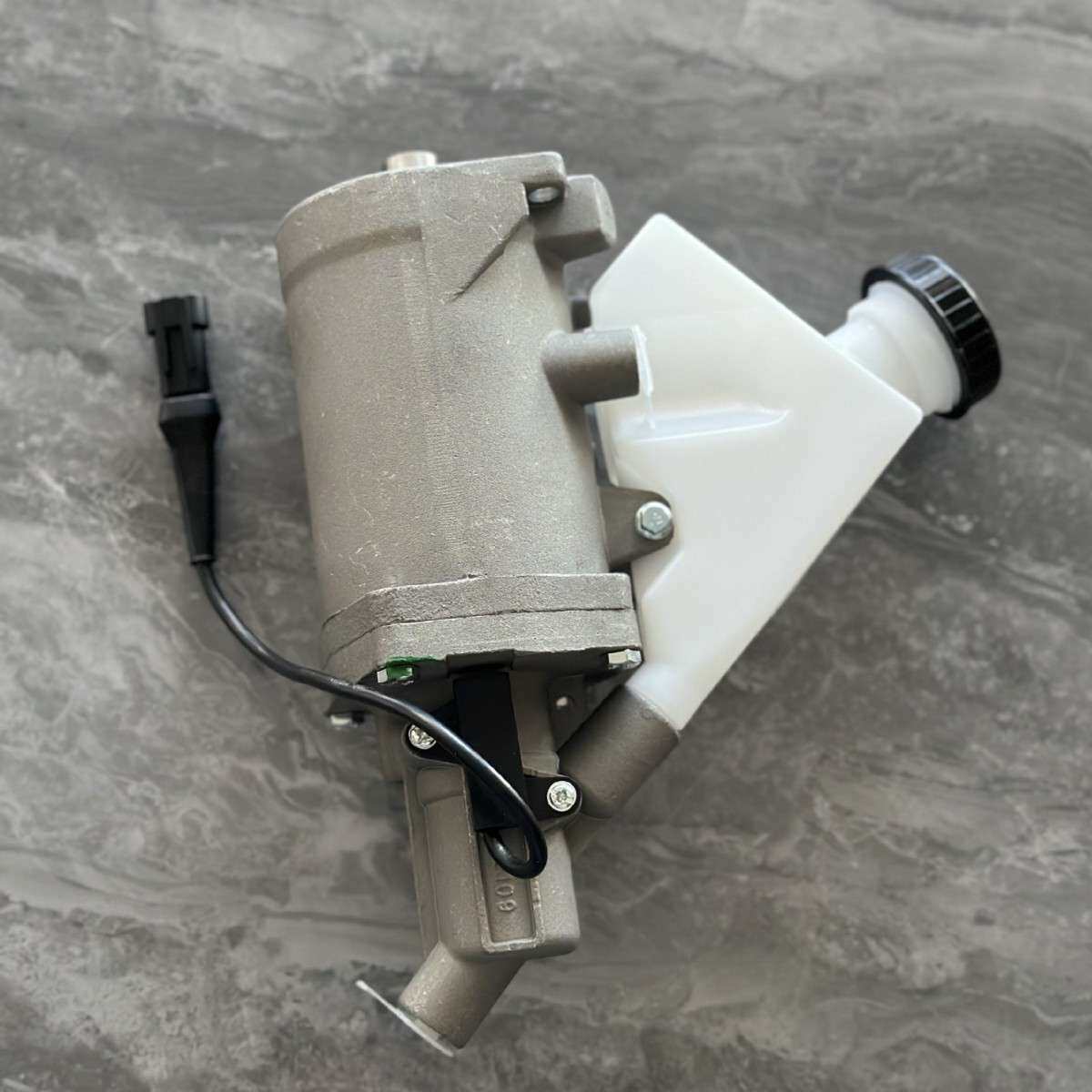 504086387,504151459,5801317167,7.18355 适用依维柯离合器总泵