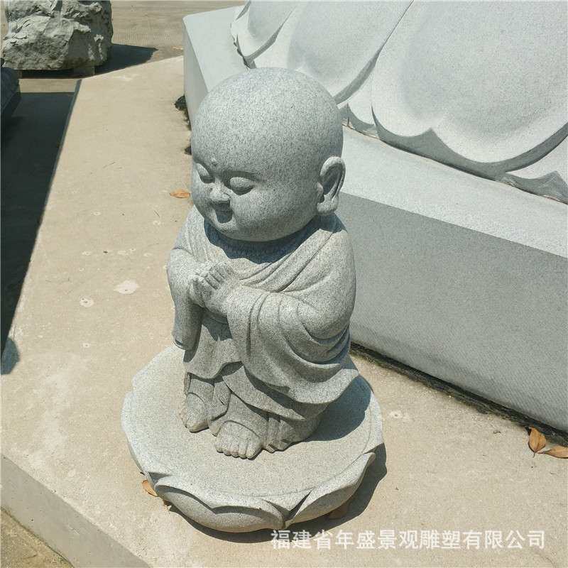 厂家现货福建花岗岩雕刻打座小和尚 家居院子小沙弥佛系雕像