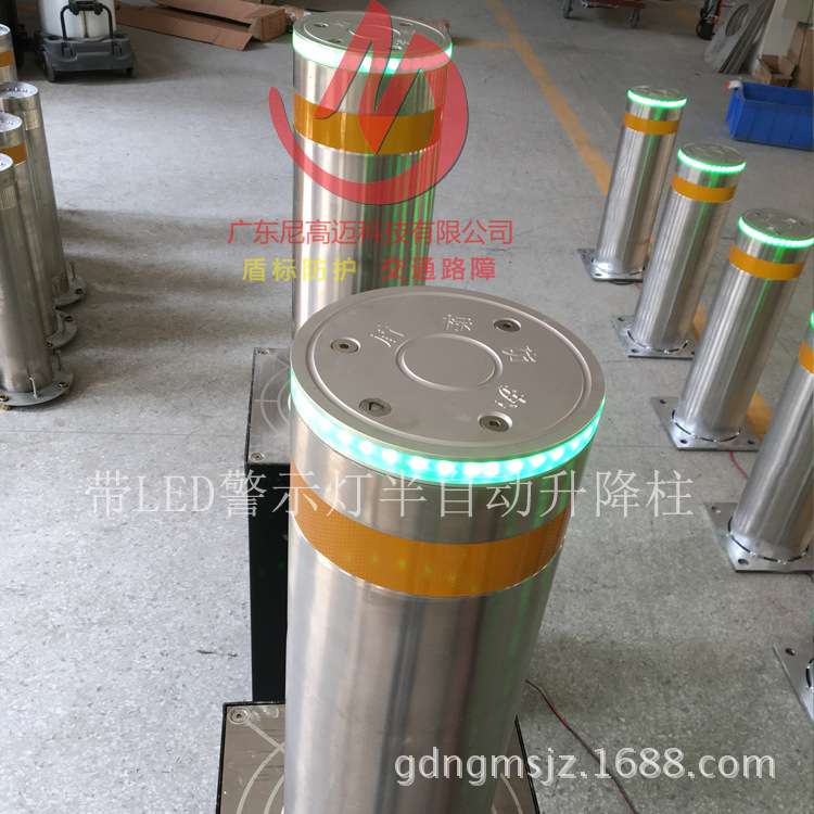不锈钢带灯手动升降柱 气弹簧半自动升降防护柱 公园防护不锈钢柱