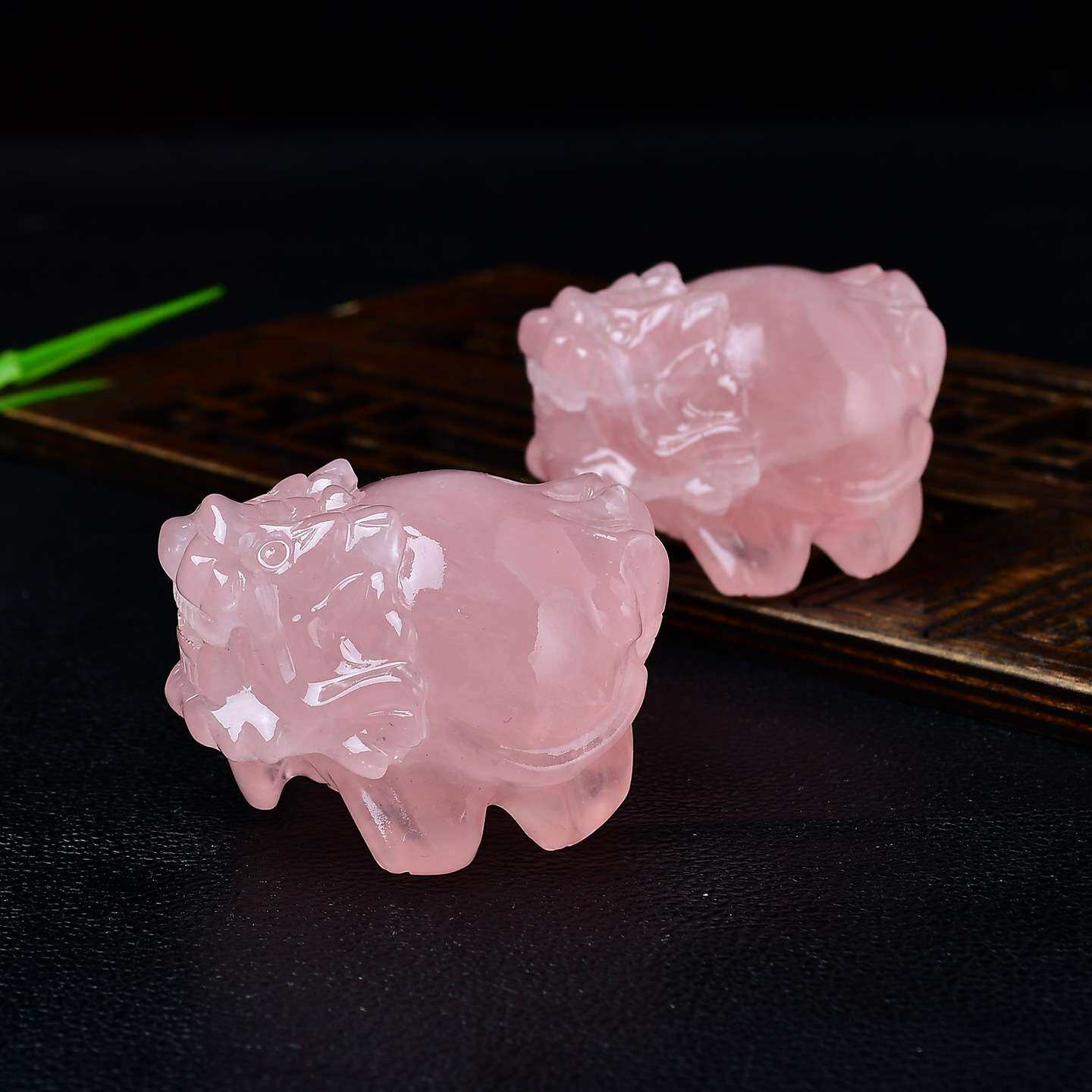 天然粉水晶龙龟摆件粉晶原始雕刻件家居办公室桌面高端装饰品