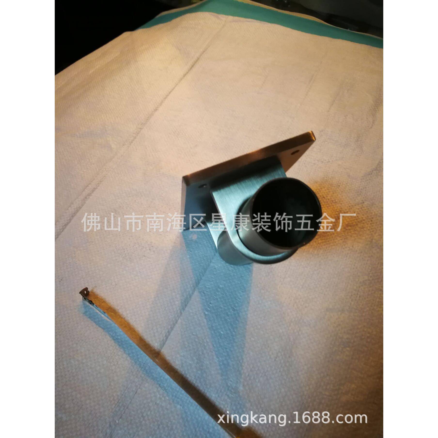 现货供应不锈钢42.4侧装底座，各种不同规格的不锈钢立柱底板