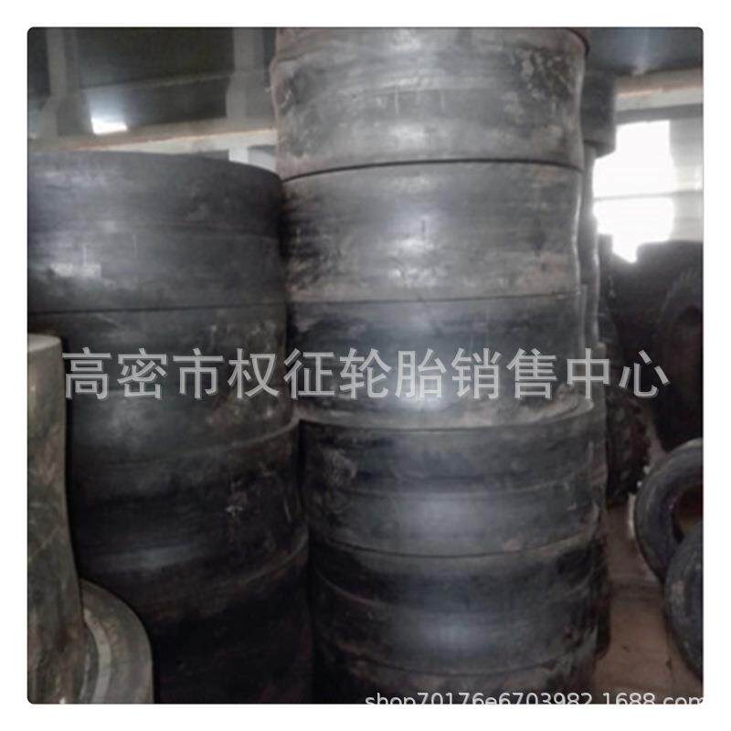 现货供应10.5/80-16光面压路机轮胎9.5/65-15