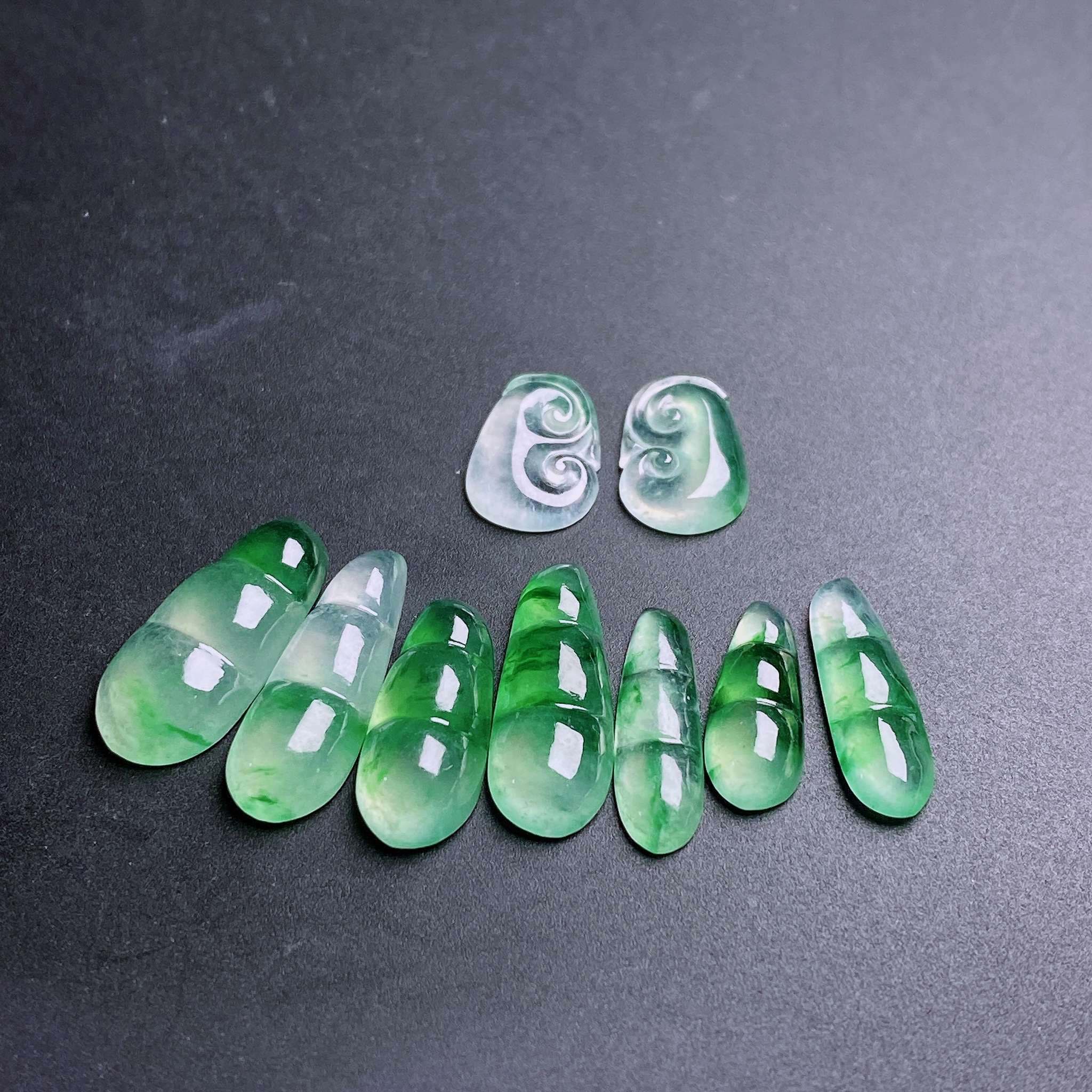缅甸翡翠a货冰三彩福豆裸石fxjz卡15.8-7.4-3.3小10.3-7.3-2.2mm